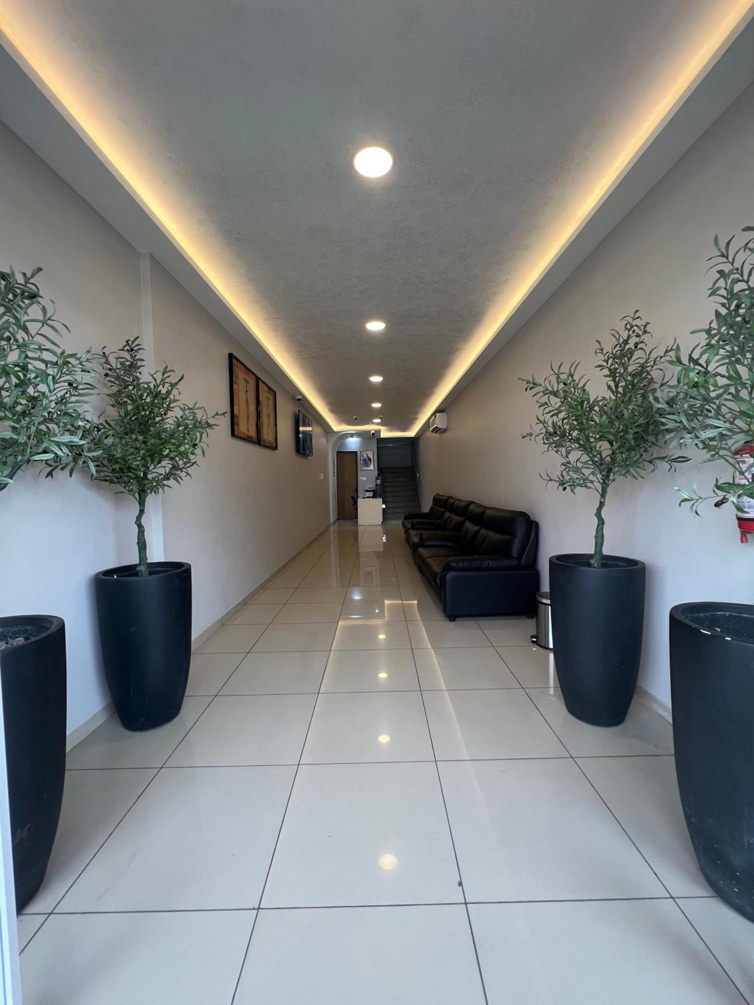 Ixoras Hotel Victoire 金沙萨 外观 照片