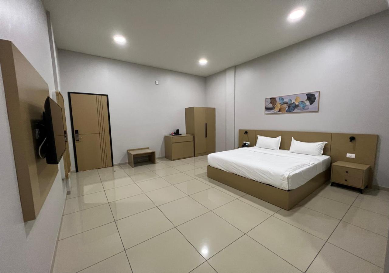 Ixoras Hotel Victoire 金沙萨 外观 照片